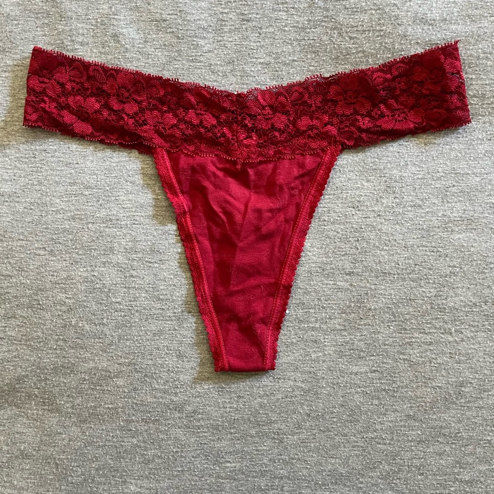 Women’s NWOT thong underwear